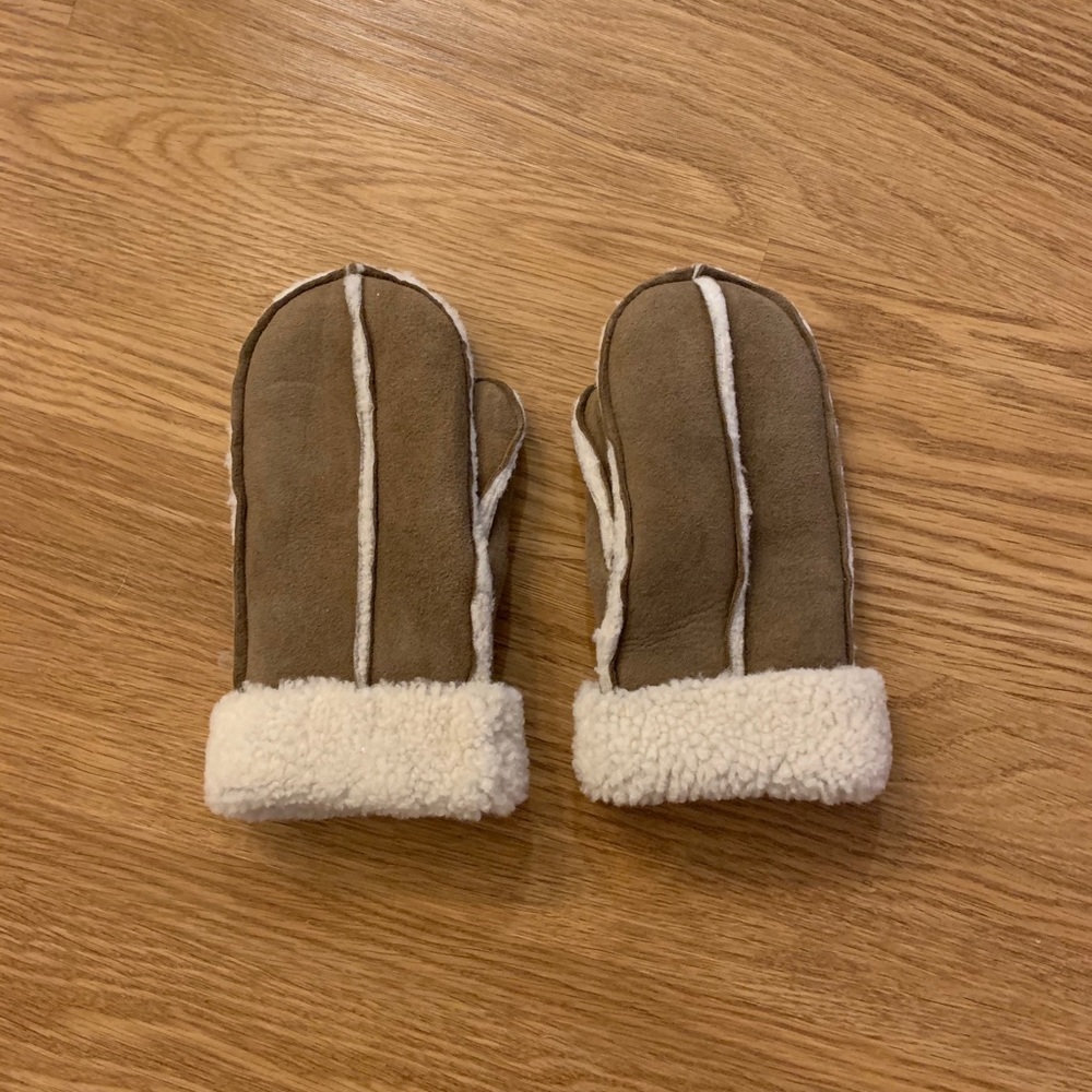 Tan Sherpa Mittens